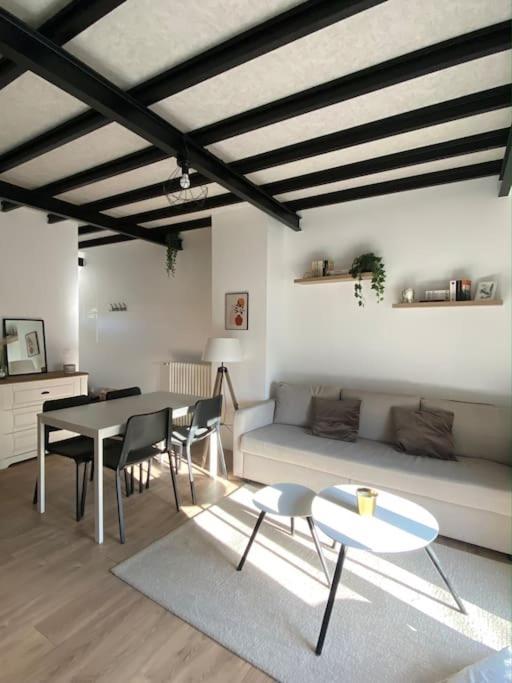 Appart Renove En Duplex Avec Terrasse Et Garage Bouleurs Luaran gambar