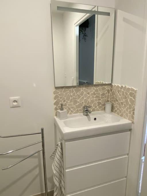 Appart Renove En Duplex Avec Terrasse Et Garage Bouleurs Luaran gambar